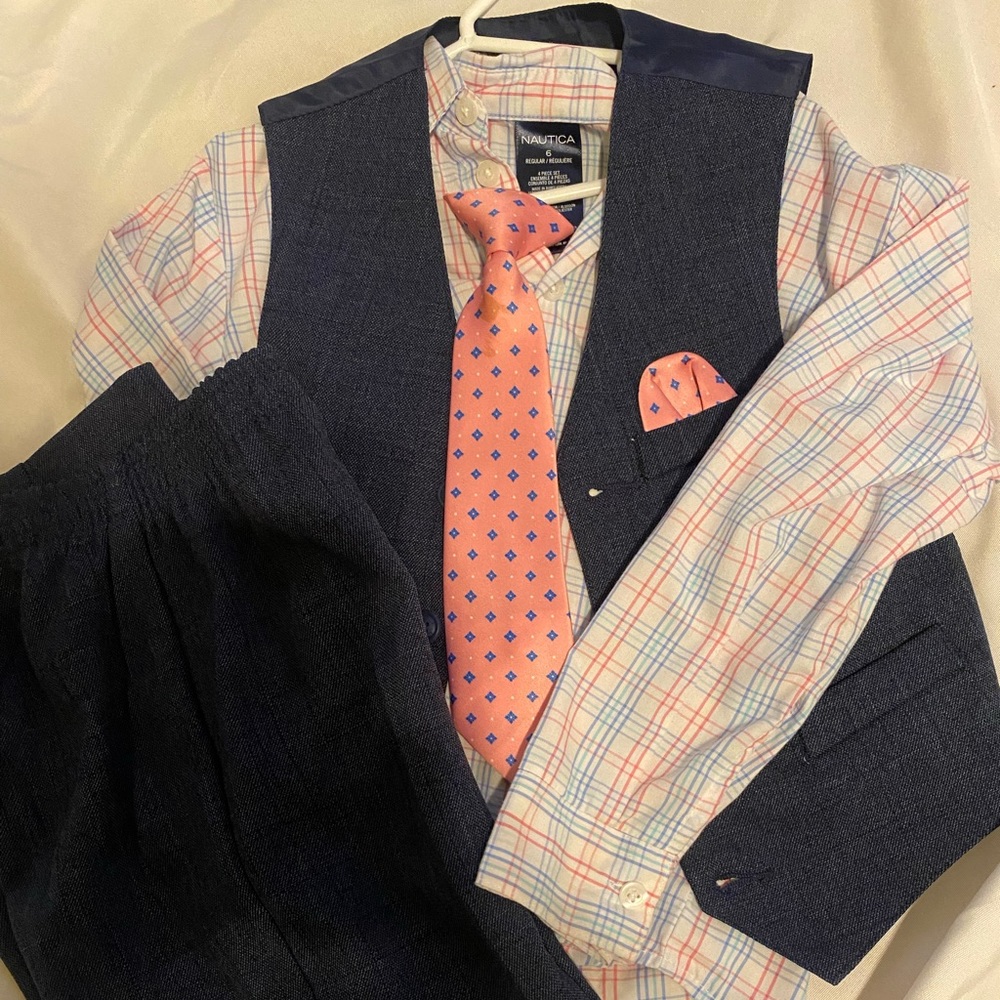 Nautica Boys 4-Piece Outfit with Tie Size 6